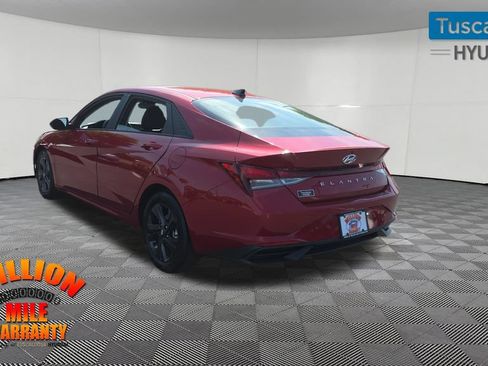 Used 2022 Hyundai Elantra SEL w/ Cargo Package FWD image 5