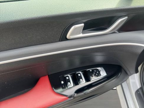 Used 2023 Kia K5 GT-Line image 11