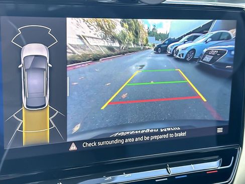 Used 2023 Volkswagen ID.4 Pro image 19