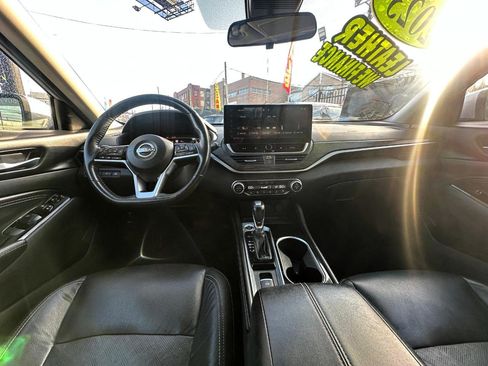 Used 2023 Nissan Altima 2.5 SL FWD image 9