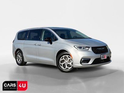 Used 2024 Chrysler Pacifica Limited