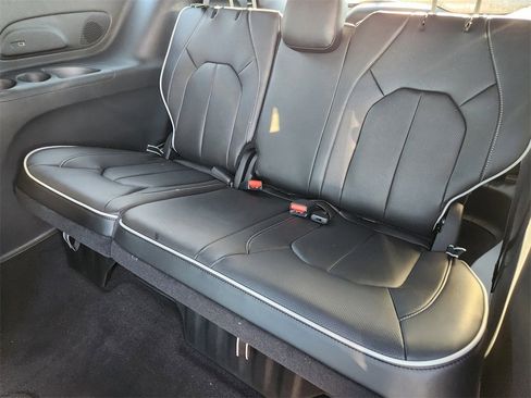 New 2026 Chrysler Pacifica Limited w/ S Appearance Package image 22