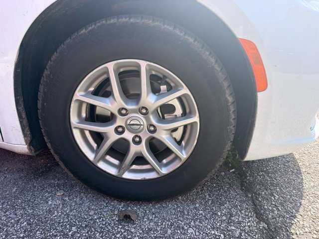 Used 2025 Chrysler Pacifica Select FWD image 10