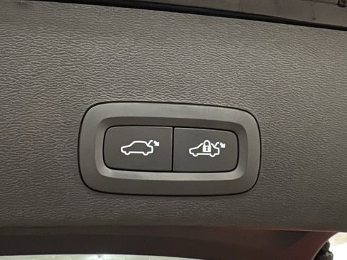 Used 2026 Volvo XC40 B5 Plus w/ Protection Package Premier image 30