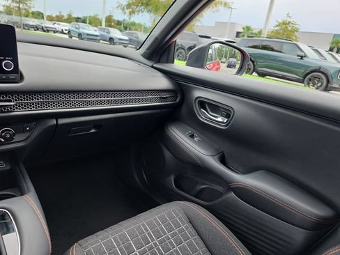 Used 2024 Honda HR-V Sport image 10