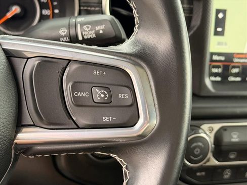 Used 2021 Jeep Gladiator Overland w/ Popular Equipment Package AWD/4WD image 45