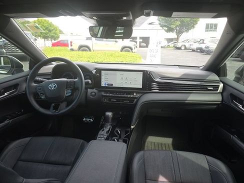 Used 2025 Toyota Camry XSE FWD image 14