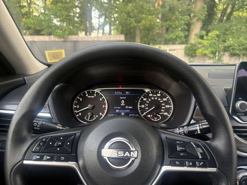 Used 2026 Nissan Altima 2.5 SV FWD image 25