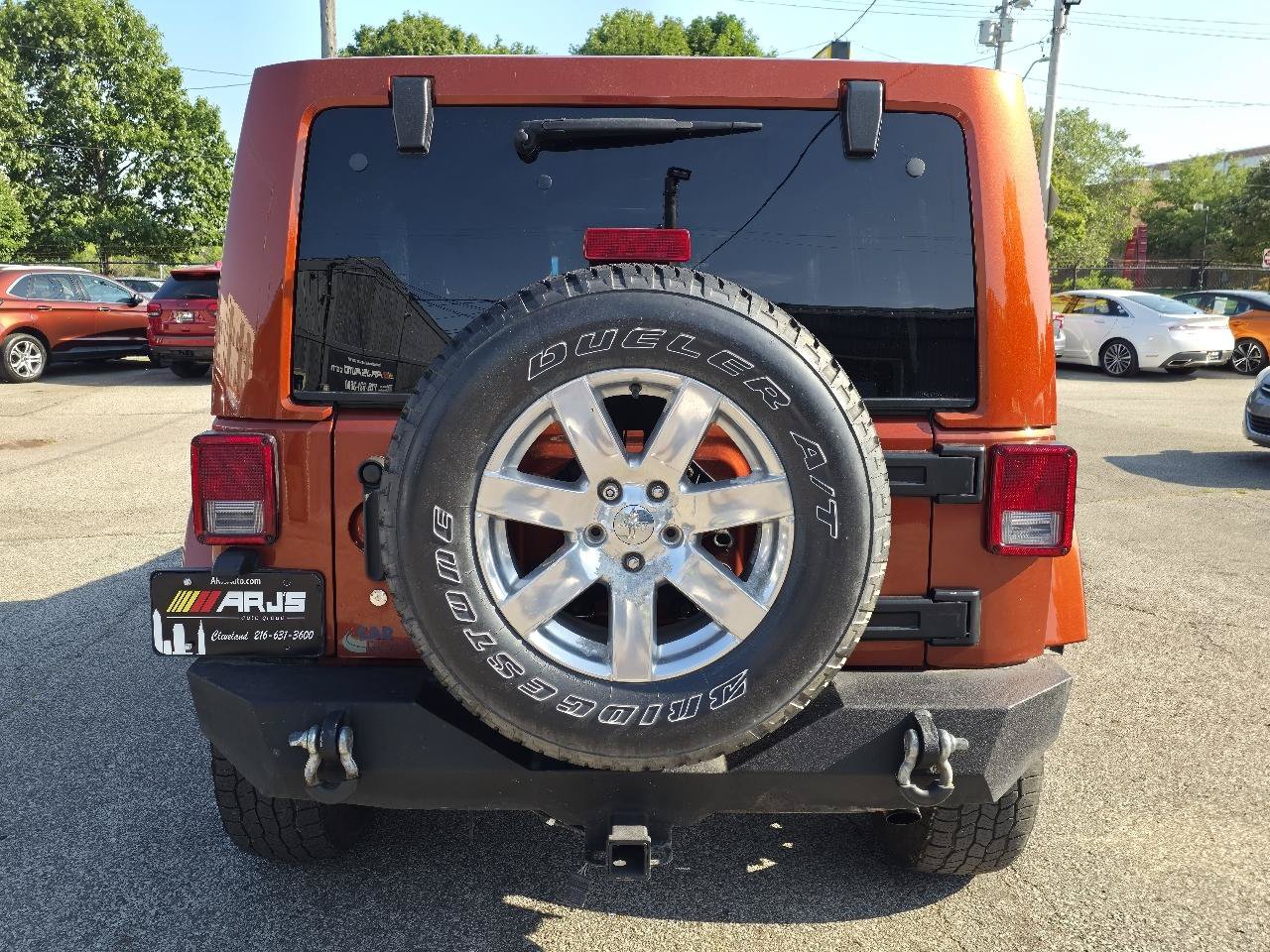 Used 2014 Jeep Wrangler Unlimited Sahara w/ Connectivity Group AWD/4WD image 6