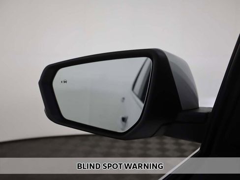 Used 2023 Chevrolet Equinox LT image 4