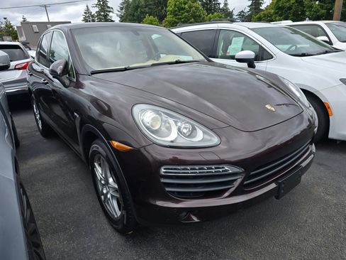 Used 2014 Porsche Cayenne S AWD/4WD image 6