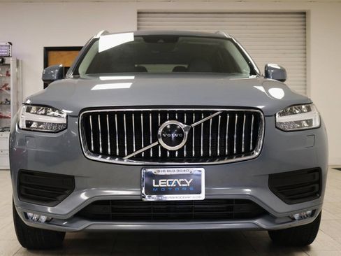 Used 2022 Volvo XC90 T5 Momentum AWD/4WD image 4