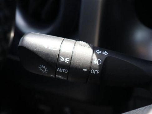 Used 2018 Toyota RAV4 Limited AWD/4WD image 17