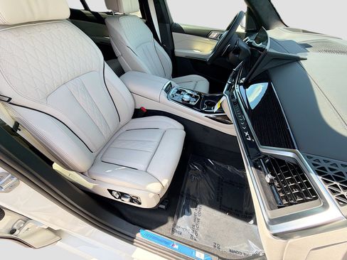 New 2027 BMW X7 xDrive40i w/ Executive Package AWD/4WD image 15
