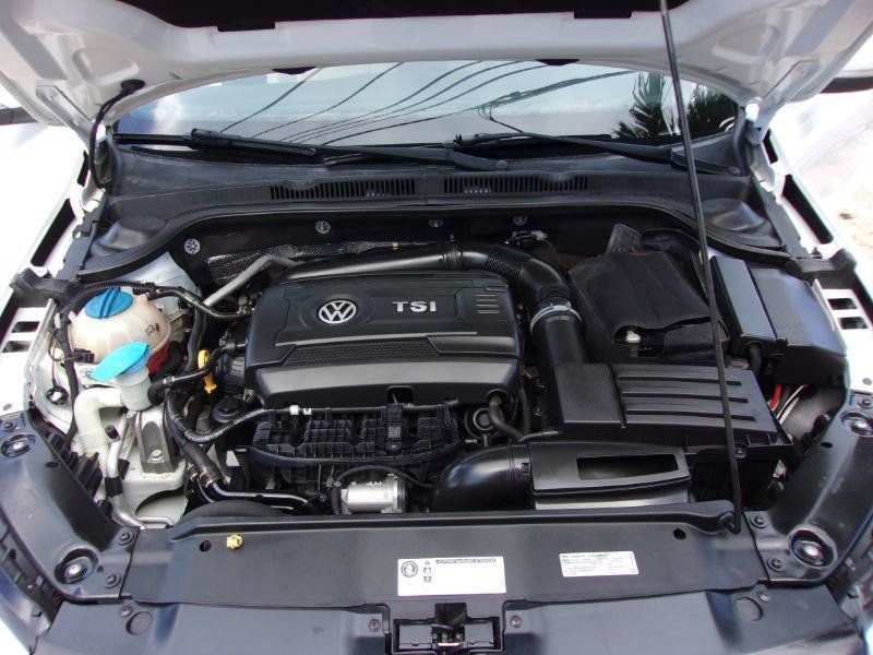 Used 2015 Volkswagen Jetta SE FWD image 25