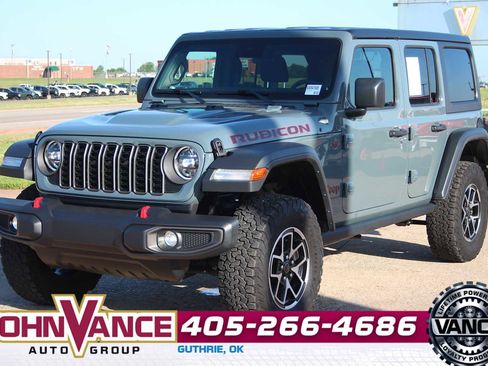Used 2025 Jeep Wrangler Unlimited Rubicon AWD/4WD image 4