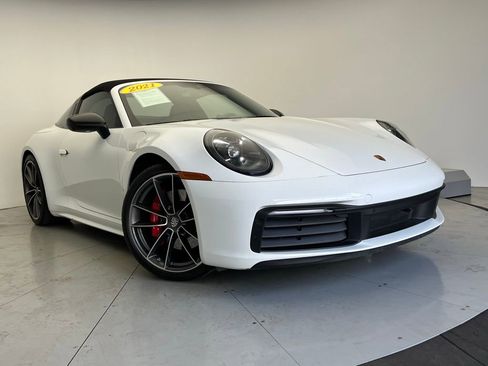 Certified 2021 Porsche 911 Targa 4S AWD/4WD image 33