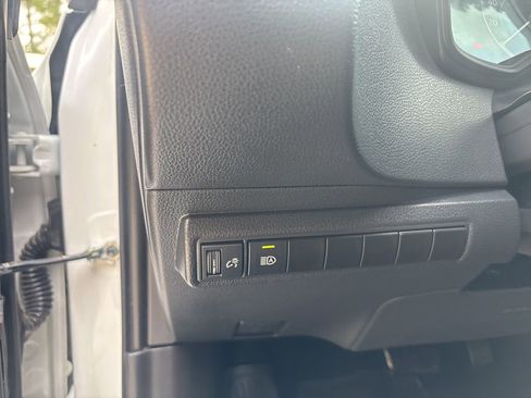 Used 2022 Toyota Corolla LE image 23