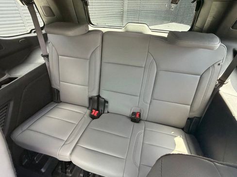 Used 2024 Chevrolet Tahoe Z71 w/ Z71 Off-Road Package AWD/4WD image 11