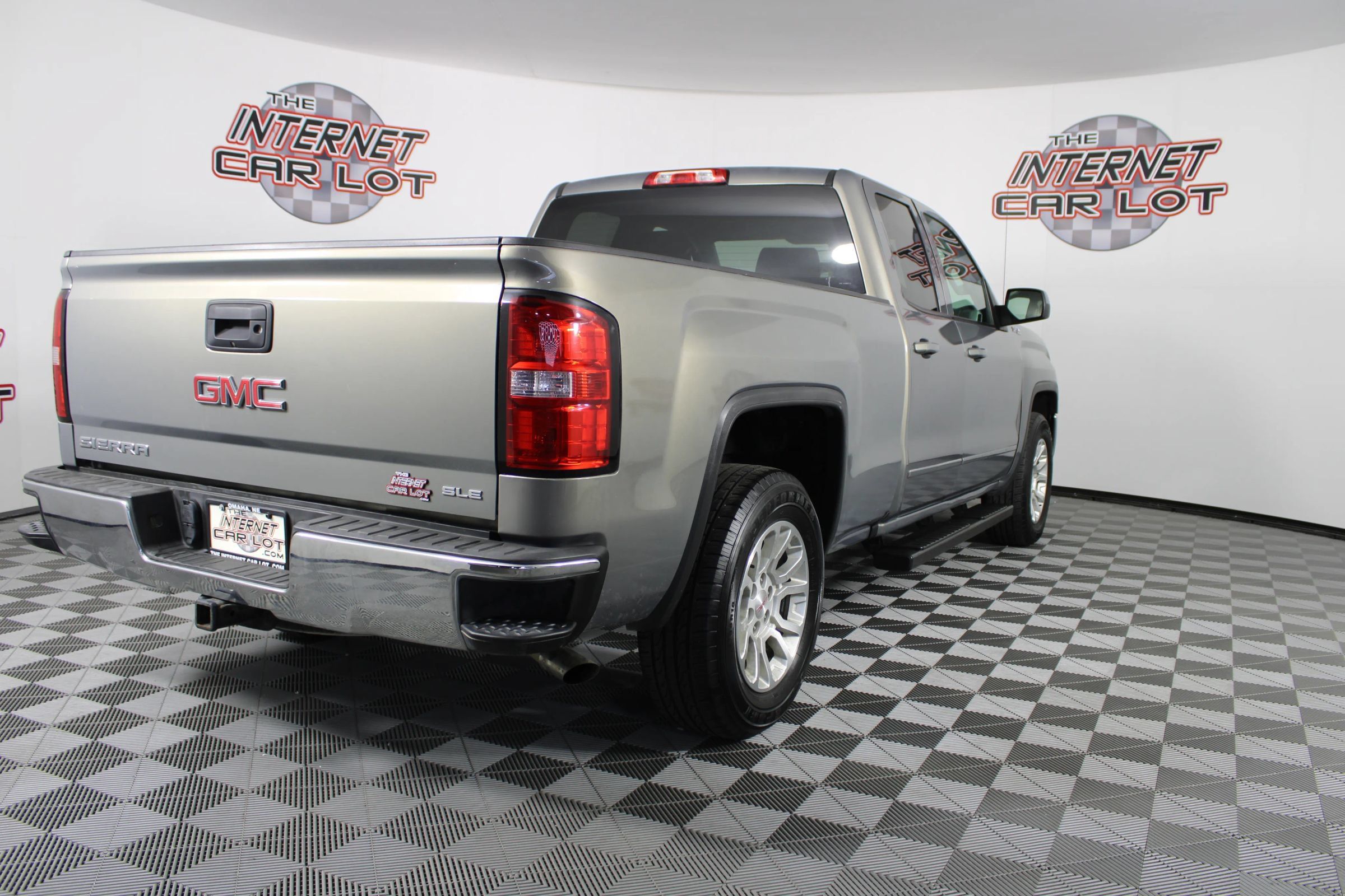Used 2017 GMC Sierra 1500 SLE w/ SLE Value Package AWD/4WD image 7