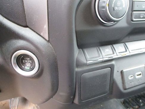 Used 2022 Chevrolet Silverado 1500 W/T w/ WT Value Package image 18