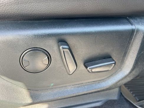 Used 2021 Ford Expedition Max XLT image 42