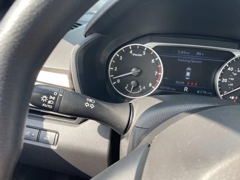 Used 2024 Nissan Altima 2.5 SV FWD image 31