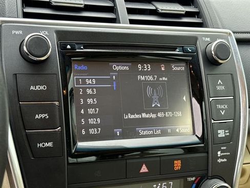 Used 2015 Toyota Camry XLE w/ Moonroof Package image 23