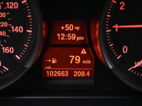 Used 2012 BMW Z4 sDrive28i image 22