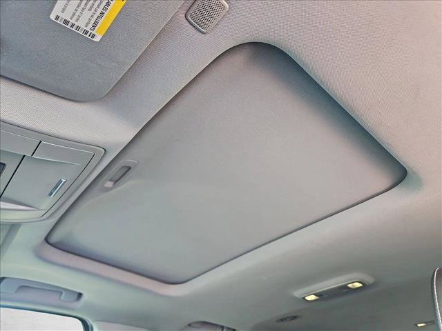 Used 2017 GMC Yukon SLT RWD image 16