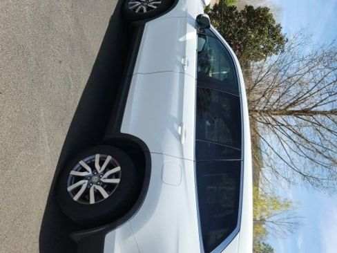 Used 2022 Honda Pilot EX-L image 3