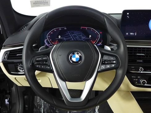 Certified 2023 BMW 530i w/ Premium Package RWD image 27