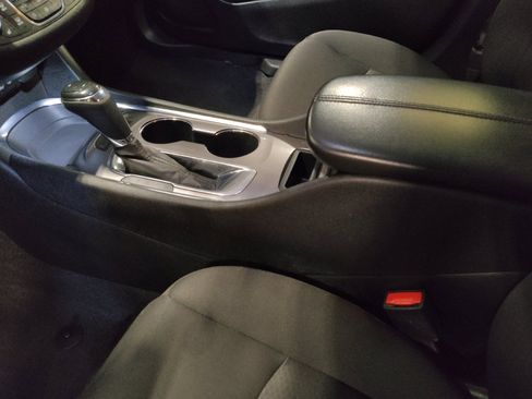 Used 2020 Chevrolet Malibu LT FWD image 26