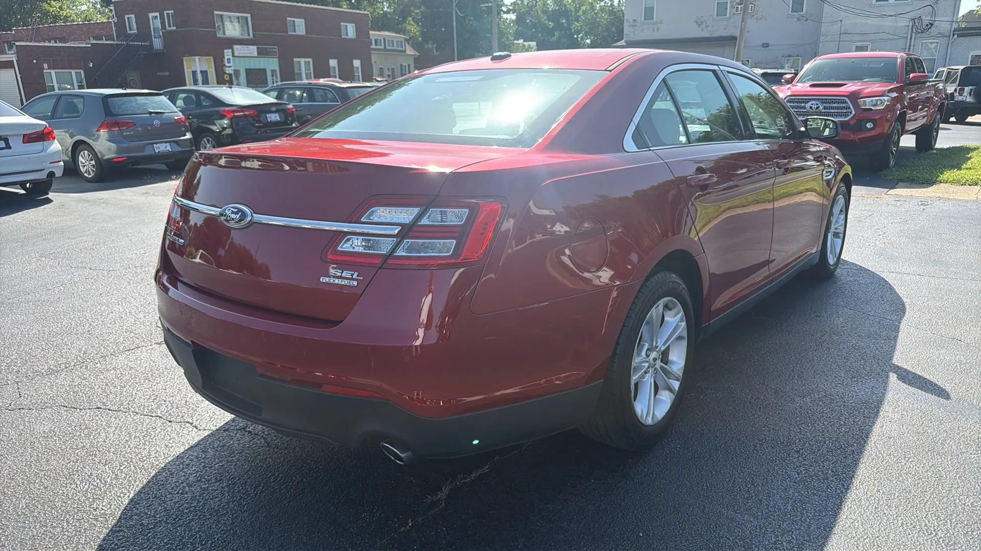 Used 2013 Ford Taurus SEL FWD image 5
