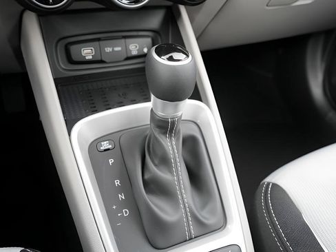 New 2026 Hyundai Venue SEL FWD image 30