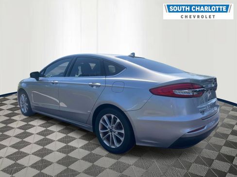 Used 2020 Ford Fusion SE FWD image 6