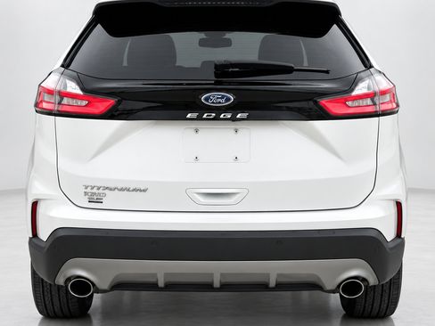 Used 2021 Ford Edge Titanium FWD image 5