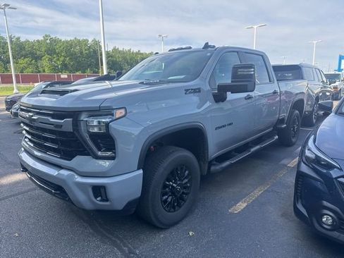 Used 2024 Chevrolet Silverado 2500 LT w/ Z71 Sport Edition AWD/4WD image 8
