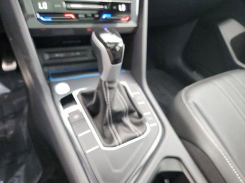 Used 2024 Volkswagen Tiguan SE R-Line image 33