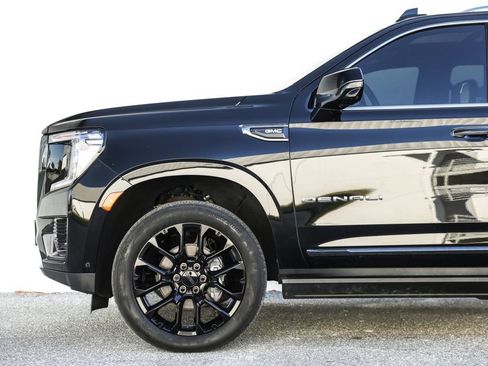 Used 2023 GMC Yukon XL Denali Ultimate image 15