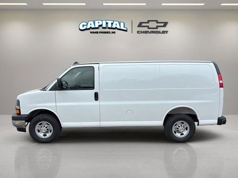 New 2025 Chevrolet Express 2500 Work Van w/ Driver Convenience Package image 10