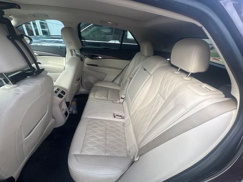 Used 2021 Buick Envision Avenir w/ Technology Package II FWD image 10