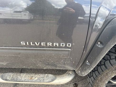 Used 2010 Chevrolet Silverado 1500 LTZ AWD/4WD image 10