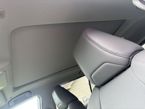 Used 2023 Toyota RAV4 Limited image 29