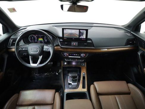 Used 2022 Audi Q5 e Premium Plus image 25