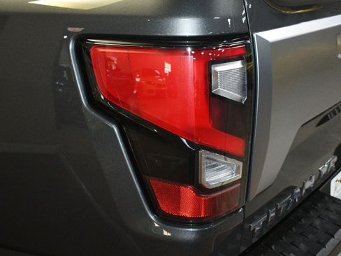 Used 2023 Nissan Titan Platinum Reserve w/ Moonroof Package AWD/4WD image 60