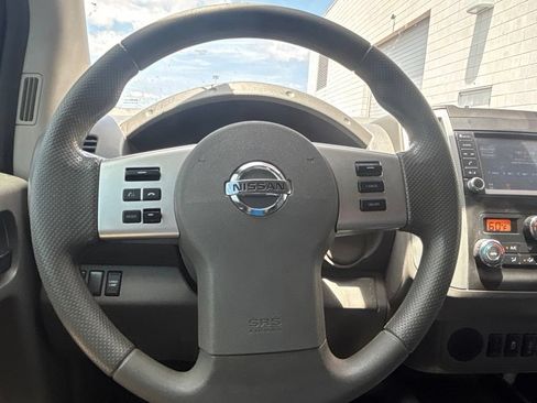 Used 2020 Nissan Frontier SV w/ Midnight Edition Floor Mats RWD image 17