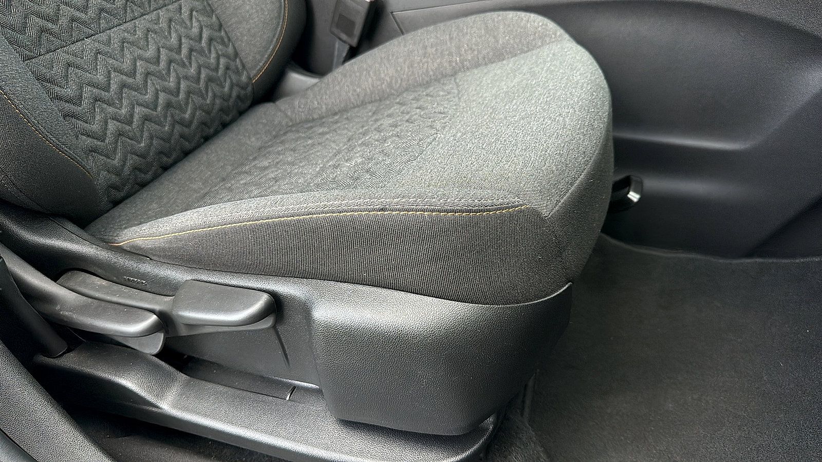Used 2024 Chevrolet Equinox LT AWD/4WD image 33