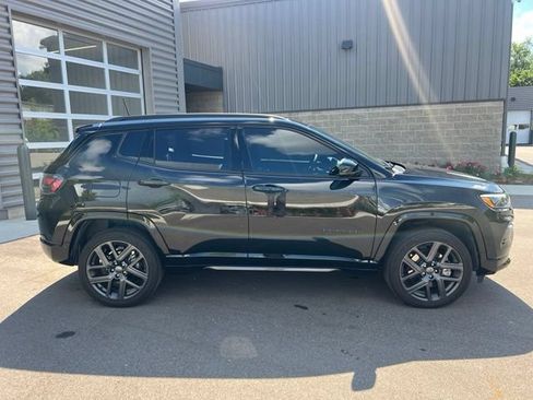 Used 2024 Jeep Compass Limited w/ High Altitude Package AWD/4WD image 4