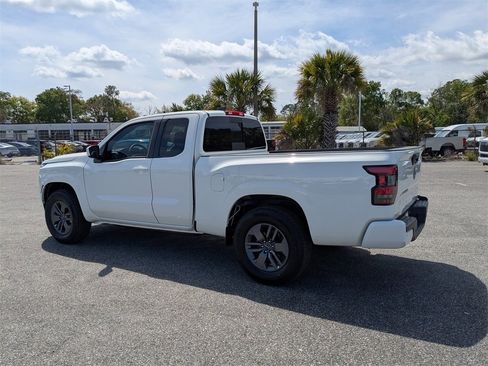 New 2025 Nissan Frontier SV image 6